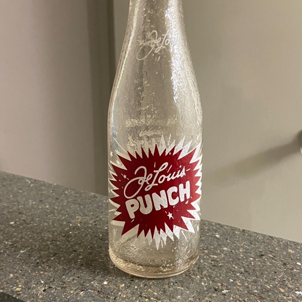 Very Rare Heavyweight Champion Joe Louis empty bottle 7oz Punch/Beverage!!